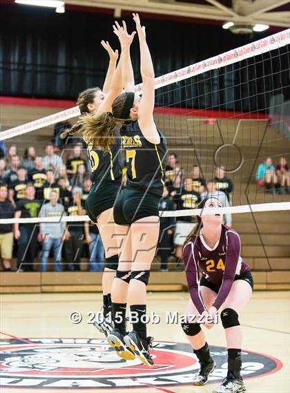 Thumbnail 2 in South Range vs. Crestview (OHSAA D3 Northeast Section 1 Final) photogallery.