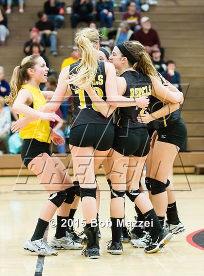 Thumbnail 1 in South Range vs. Crestview (OHSAA D3 Northeast Section 1 Final) photogallery.