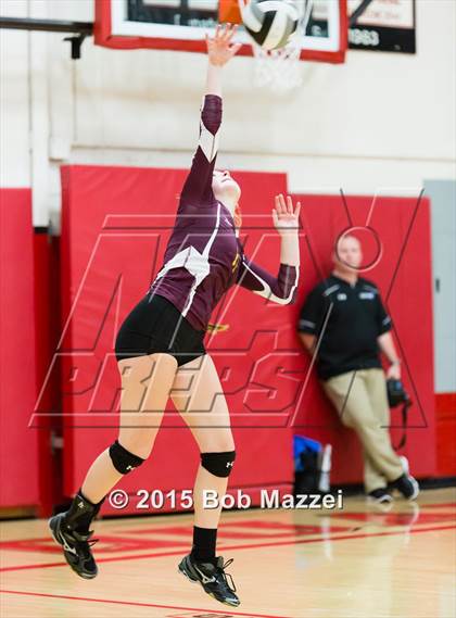Thumbnail 3 in South Range vs. Crestview (OHSAA D3 Northeast Section 1 Final) photogallery.
