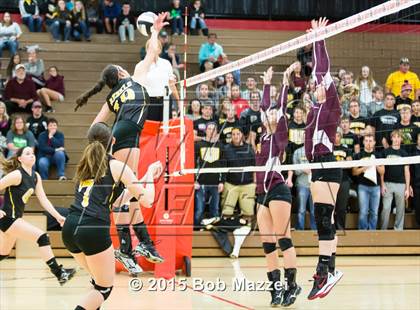 Thumbnail 2 in South Range vs. Crestview (OHSAA D3 Northeast Section 1 Final) photogallery.