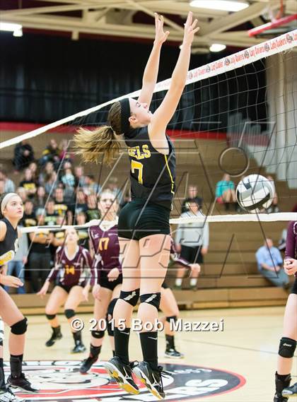 Thumbnail 2 in South Range vs. Crestview (OHSAA D3 Northeast Section 1 Final) photogallery.