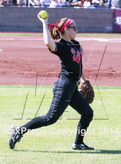 Thumbnail 2 in Ennis vs Lovejoy (UIL 4A Area Playoff) photogallery.