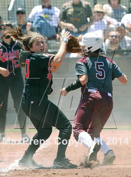 Thumbnail 3 in Ennis vs Lovejoy (UIL 4A Area Playoff) photogallery.