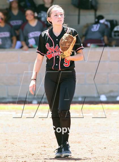 Thumbnail 3 in Ennis vs Lovejoy (UIL 4A Area Playoff) photogallery.