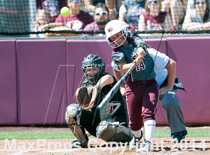 Thumbnail 3 in Ennis vs Lovejoy (UIL 4A Area Playoff) photogallery.