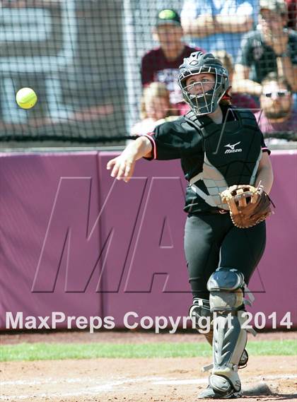 Thumbnail 2 in Ennis vs Lovejoy (UIL 4A Area Playoff) photogallery.