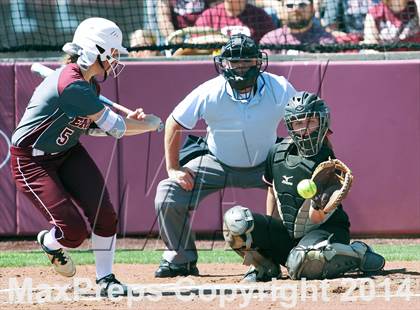 Thumbnail 2 in Ennis vs Lovejoy (UIL 4A Area Playoff) photogallery.