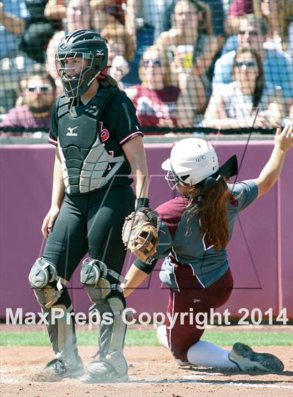 Thumbnail 3 in Ennis vs Lovejoy (UIL 4A Area Playoff) photogallery.