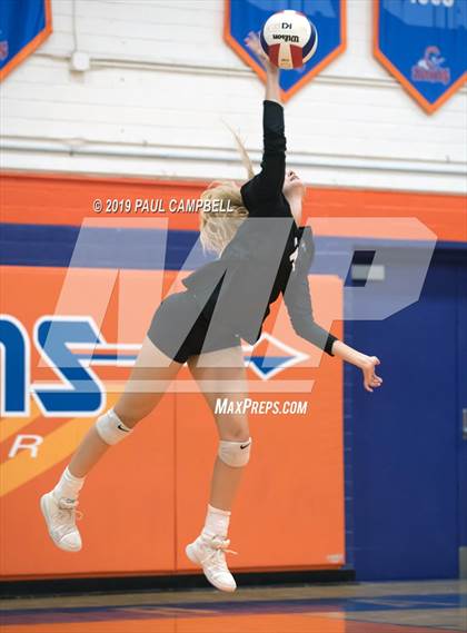 Thumbnail 2 in Northwest Christian vs Snowflake (AIA D3 Semifinal) photogallery.