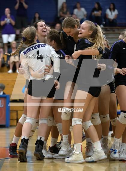 Thumbnail 2 in Northwest Christian vs Snowflake (AIA D3 Semifinal) photogallery.