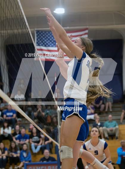 Thumbnail 2 in Northwest Christian vs Snowflake (AIA D3 Semifinal) photogallery.