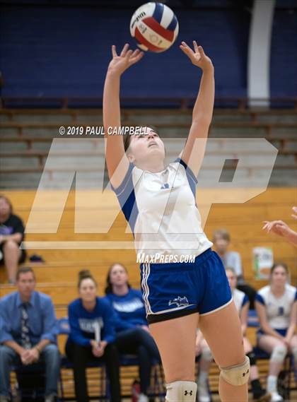 Thumbnail 2 in Northwest Christian vs Snowflake (AIA D3 Semifinal) photogallery.