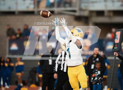 Thumbnail 3 in Grant @ Pacifica (CIF Division 2-AA State Final) photogallery.