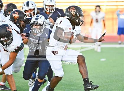 Thumbnail 3 in Denver West vs Lincoln photogallery.