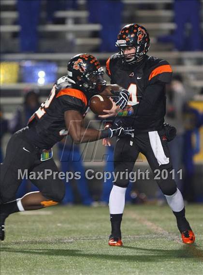 Thumbnail 2 in Corsicana vs. Aledo (4A Division ll Semifinal) photogallery.