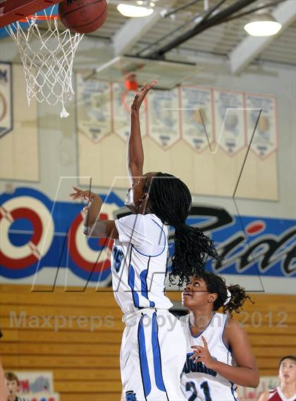 Thumbnail 3 in McClatchy vs. Capital Christian (Lady Bulldog Winter Classic) photogallery.