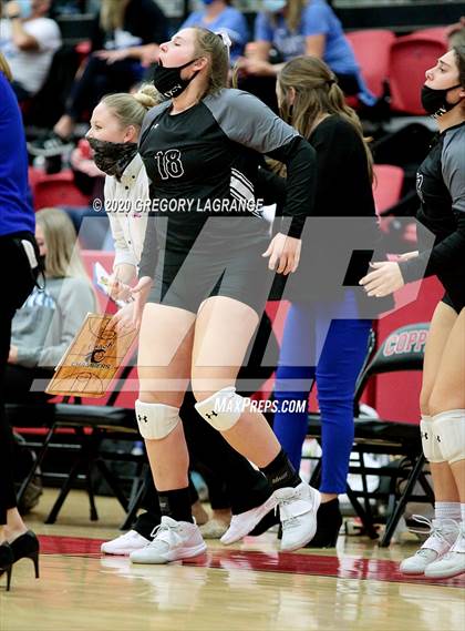 Thumbnail 2 in Plano West vs Guyer (UIL 6A Quarterfinal Playoff) photogallery.