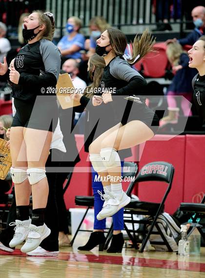 Thumbnail 3 in Plano West vs Guyer (UIL 6A Quarterfinal Playoff) photogallery.