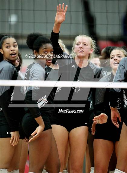 Thumbnail 2 in Plano West vs Guyer (UIL 6A Quarterfinal Playoff) photogallery.