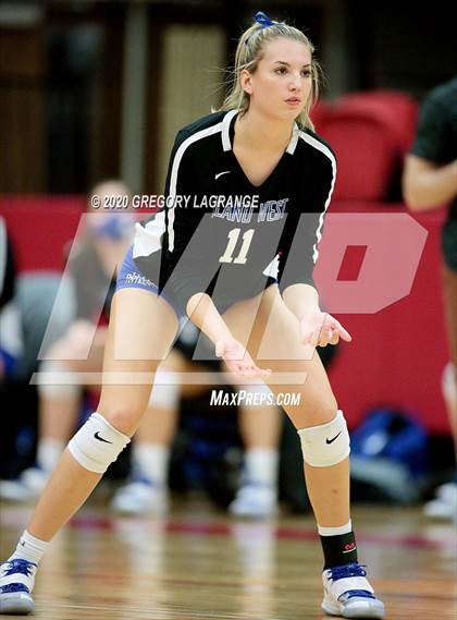 Thumbnail 3 in Plano West vs Guyer (UIL 6A Quarterfinal Playoff) photogallery.