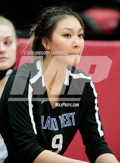 Thumbnail 3 in Plano West vs Guyer (UIL 6A Quarterfinal Playoff) photogallery.