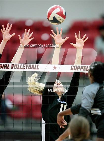 Thumbnail 1 in Plano West vs Guyer (UIL 6A Quarterfinal Playoff) photogallery.