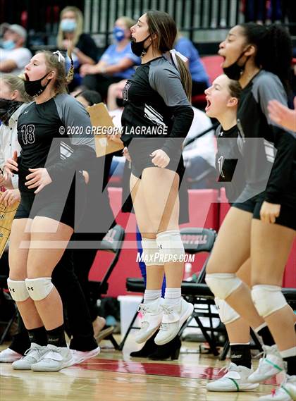 Thumbnail 1 in Plano West vs Guyer (UIL 6A Quarterfinal Playoff) photogallery.