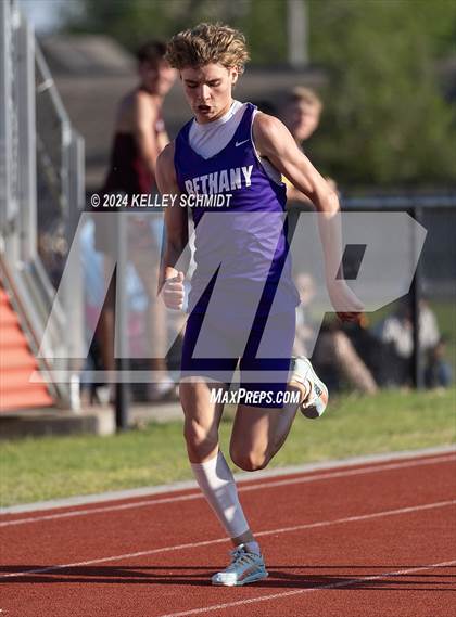 Thumbnail 1 in Weatherford Eagle Invitational (Track Events) photogallery.