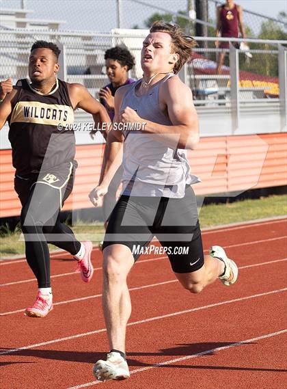 Thumbnail 1 in Weatherford Eagle Invitational (Track Events) photogallery.