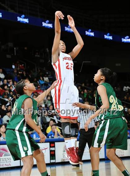 Thumbnail 1 in Mater Dei vs. Long Beach Poly (CIF D1 SoCal Regional Final) photogallery.