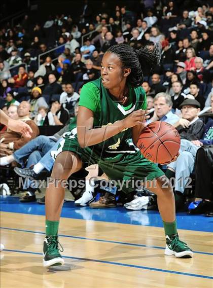Thumbnail 3 in Mater Dei vs. Long Beach Poly (CIF D1 SoCal Regional Final) photogallery.