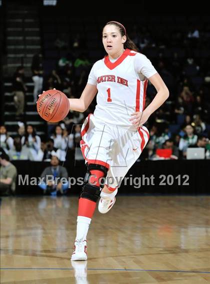 Thumbnail 1 in Mater Dei vs. Long Beach Poly (CIF D1 SoCal Regional Final) photogallery.
