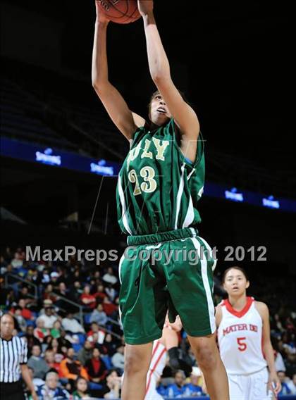 Thumbnail 3 in Mater Dei vs. Long Beach Poly (CIF D1 SoCal Regional Final) photogallery.