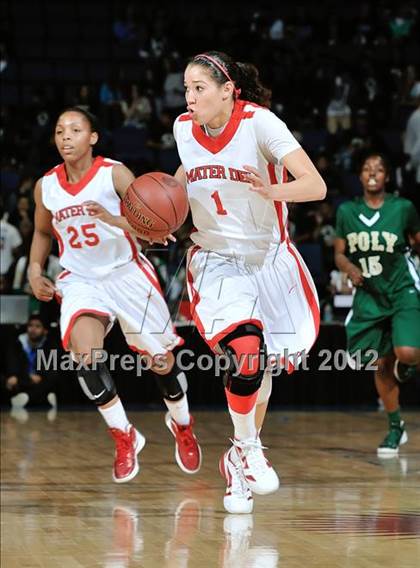Thumbnail 3 in Mater Dei vs. Long Beach Poly (CIF D1 SoCal Regional Final) photogallery.