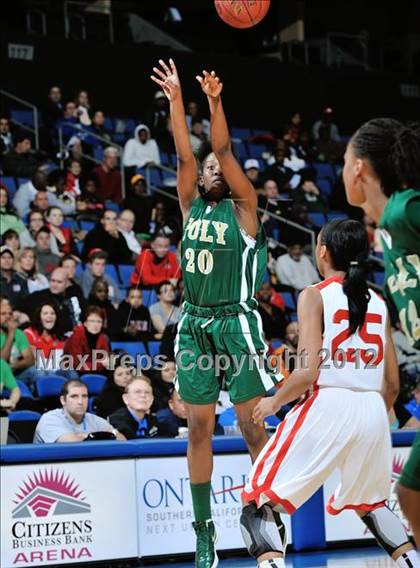 Thumbnail 1 in Mater Dei vs. Long Beach Poly (CIF D1 SoCal Regional Final) photogallery.