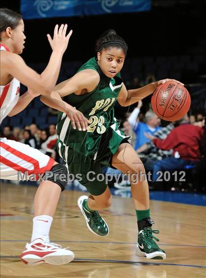 Thumbnail 3 in Mater Dei vs. Long Beach Poly (CIF D1 SoCal Regional Final) photogallery.