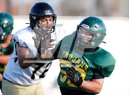 Thumbnail 2 in FR: Hayward @ Castro Valley photogallery.