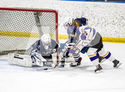 Thumbnail 1 in Yarmouth/Freeport vs. Cheverus/Kennebunk/OldOrchard/Windham (MPA State Final) photogallery.
