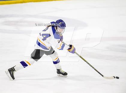 Thumbnail 2 in Yarmouth/Freeport vs. Cheverus/Kennebunk/OldOrchard/Windham (MPA State Final) photogallery.