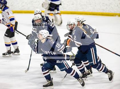 Thumbnail 3 in Yarmouth/Freeport vs. Cheverus/Kennebunk/OldOrchard/Windham (MPA State Final) photogallery.
