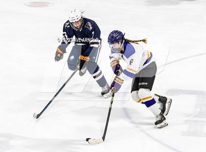 Thumbnail 3 in Yarmouth/Freeport vs. Cheverus/Kennebunk/OldOrchard/Windham (MPA State Final) photogallery.