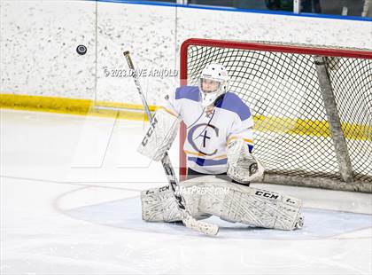 Thumbnail 2 in Yarmouth/Freeport vs. Cheverus/Kennebunk/OldOrchard/Windham (MPA State Final) photogallery.