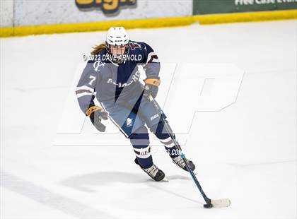 Thumbnail 2 in Yarmouth/Freeport vs. Cheverus/Kennebunk/OldOrchard/Windham (MPA State Final) photogallery.