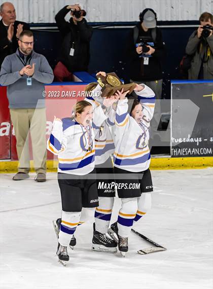 Thumbnail 2 in Yarmouth/Freeport vs. Cheverus/Kennebunk/OldOrchard/Windham (MPA State Final) photogallery.
