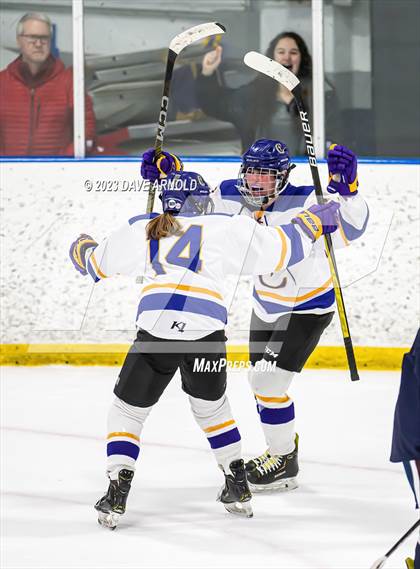 Thumbnail 1 in Yarmouth/Freeport vs. Cheverus/Kennebunk/OldOrchard/Windham (MPA State Final) photogallery.