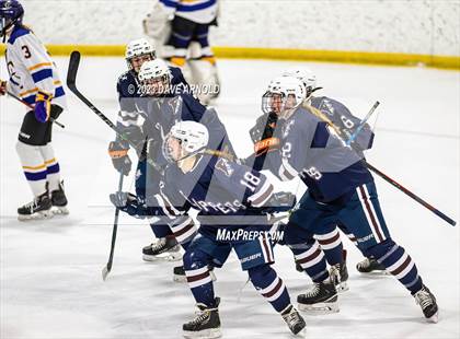 Thumbnail 2 in Yarmouth/Freeport vs. Cheverus/Kennebunk/OldOrchard/Windham (MPA State Final) photogallery.