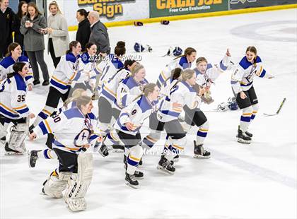Thumbnail 2 in Yarmouth/Freeport vs. Cheverus/Kennebunk/OldOrchard/Windham (MPA State Final) photogallery.