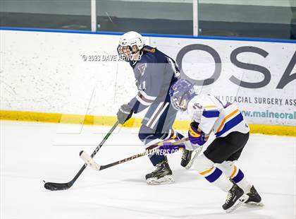 Thumbnail 2 in Yarmouth/Freeport vs. Cheverus/Kennebunk/OldOrchard/Windham (MPA State Final) photogallery.