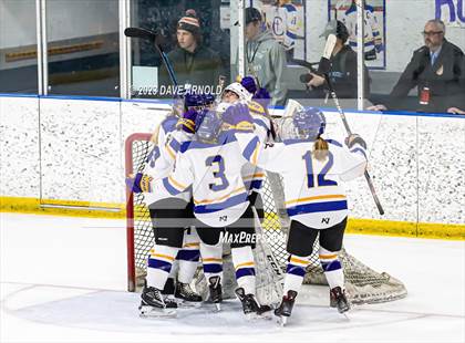 Thumbnail 3 in Yarmouth/Freeport vs. Cheverus/Kennebunk/OldOrchard/Windham (MPA State Final) photogallery.