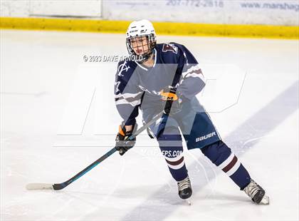 Thumbnail 2 in Yarmouth/Freeport vs. Cheverus/Kennebunk/OldOrchard/Windham (MPA State Final) photogallery.